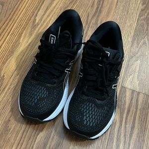 Asics Gel Kayano 26 (Size 5W)